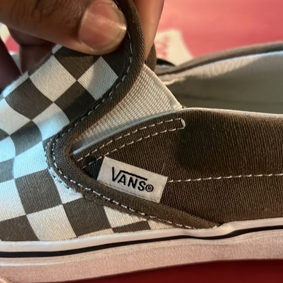 Vans - Picture 4 of 6